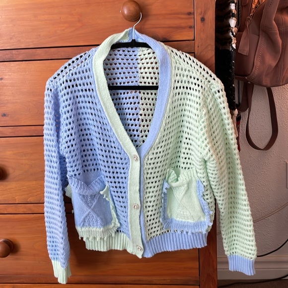 Super Cute Multi-Color Sweater - Picture 2 of 2